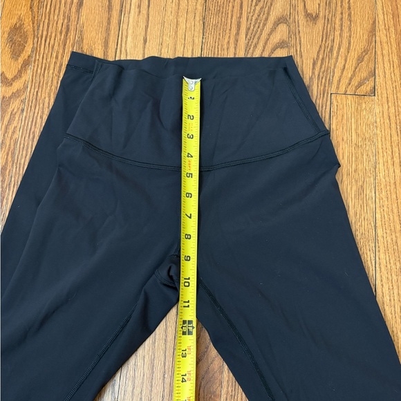 Lululemon Wunder Under Hi-Rise
Tight (Full-On Luxtreme 28")
Black
Size 4 - Picture 10 of 10